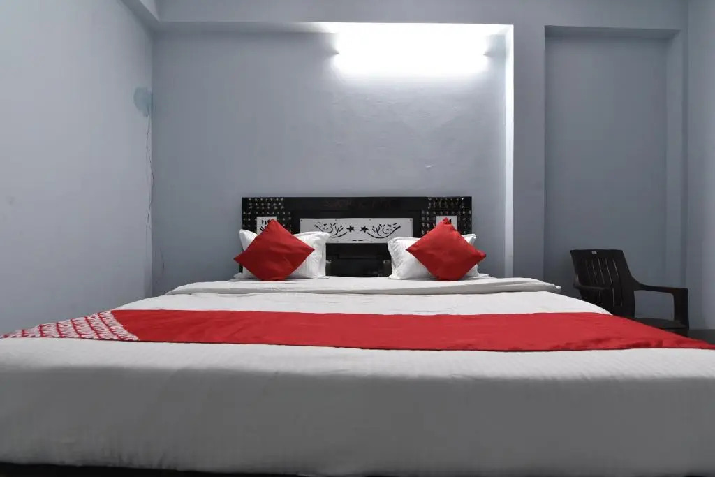 OYO 43148 Hotel Classio
