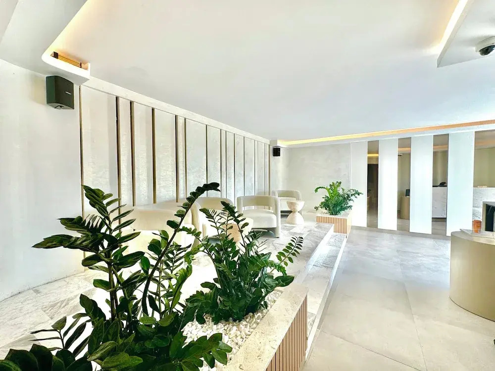 Exclusive Hotel