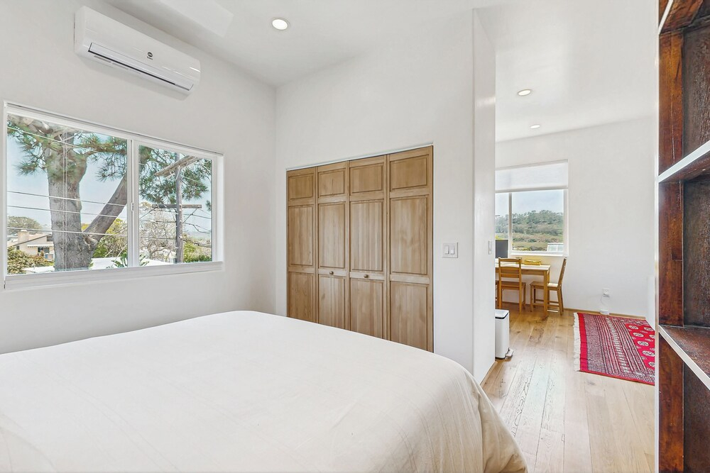 Walk to Torrey Pines Beach! 'beachwalk Bungalow'
