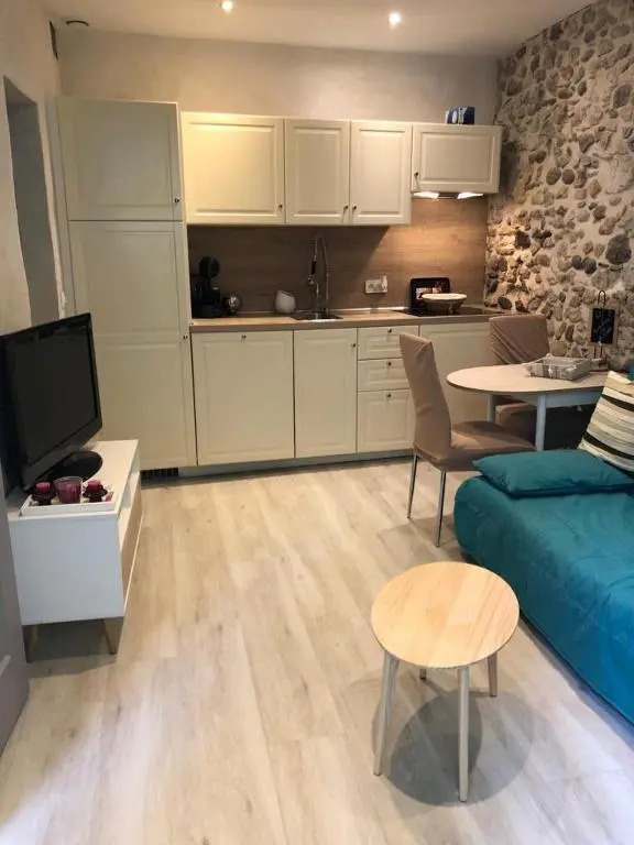Vieil Antibes, Ravissant 2p Avec Petite Terrasse