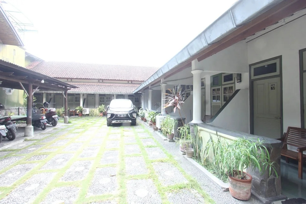 OYO Life 93247 Pondok Pariwisata