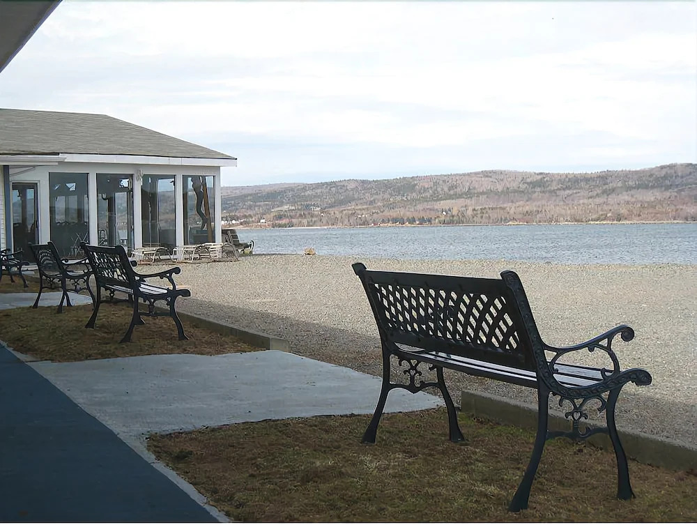 The Cove Cabins