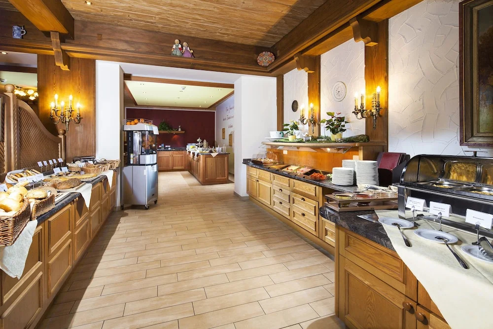 Alm- & Wellnesshotel Alpenhof