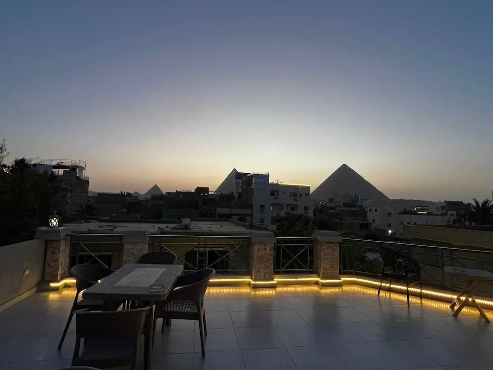 Pyramids Heritage INN