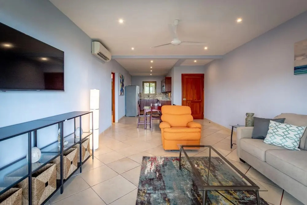 2 Bedroom Ocean-View Condo with Pool