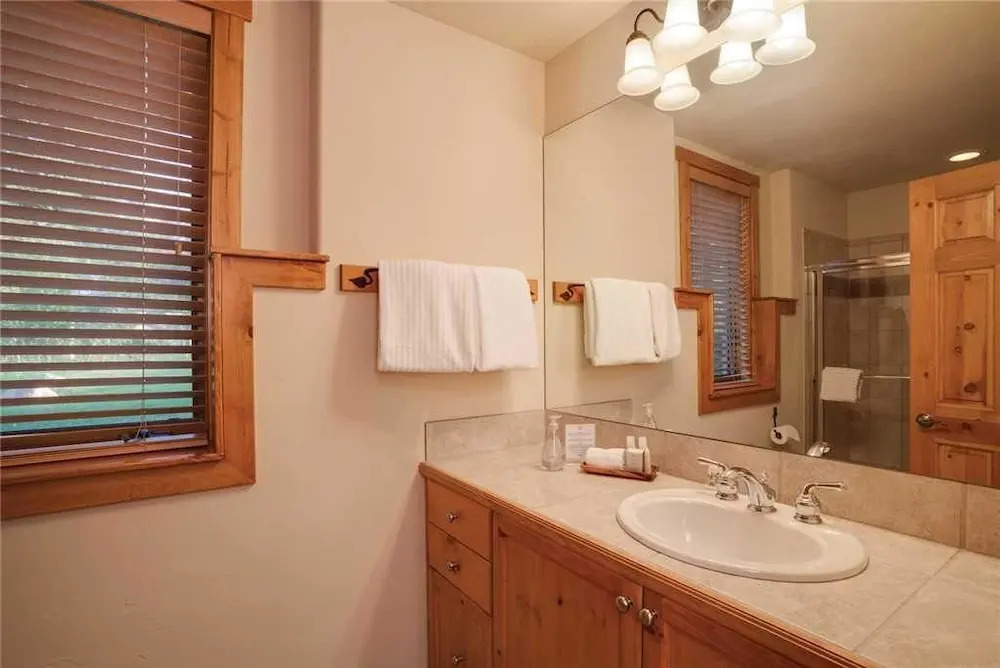 2748 Waterstone Apartment 5