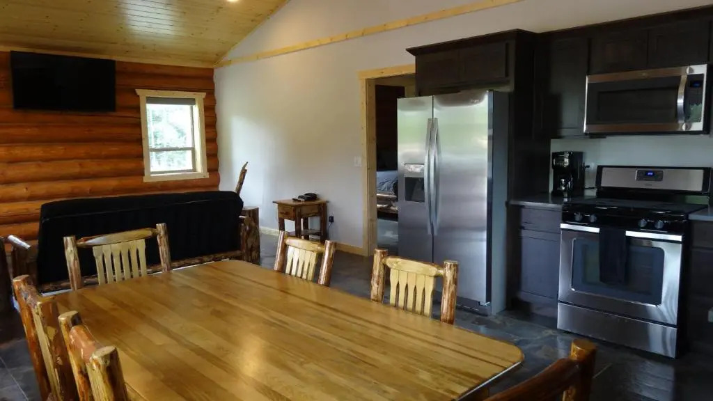 Log Inn Bonners Ferry