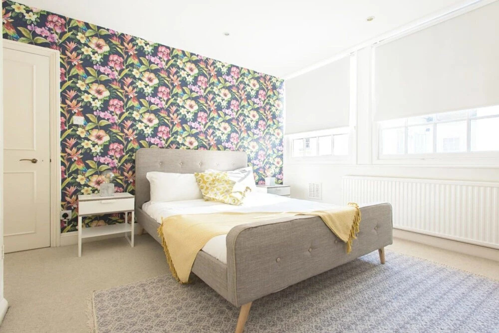 Incredible 4 bedroom family home with roof terrace in Kensington