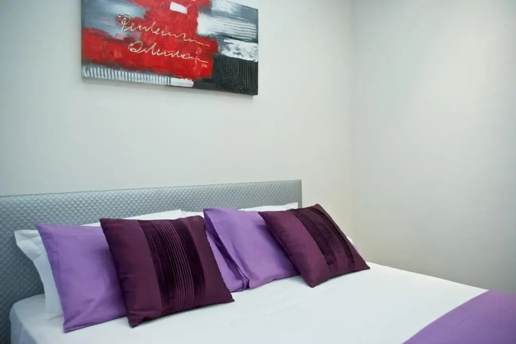Roma Naif Rooms