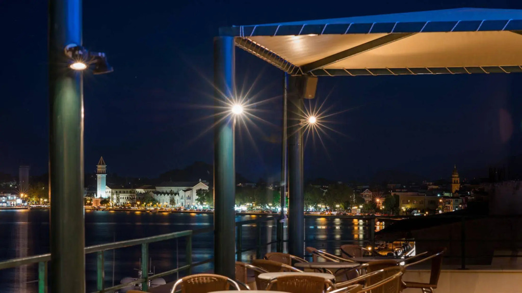 Strada Marina Hotel