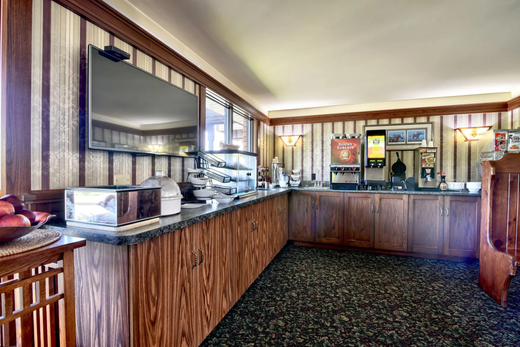 Roosevelt Inn & Suites Saratoga Springs