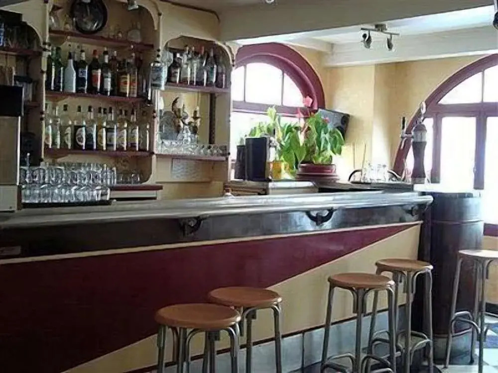 Logis Hôtel Restaurant Métropole