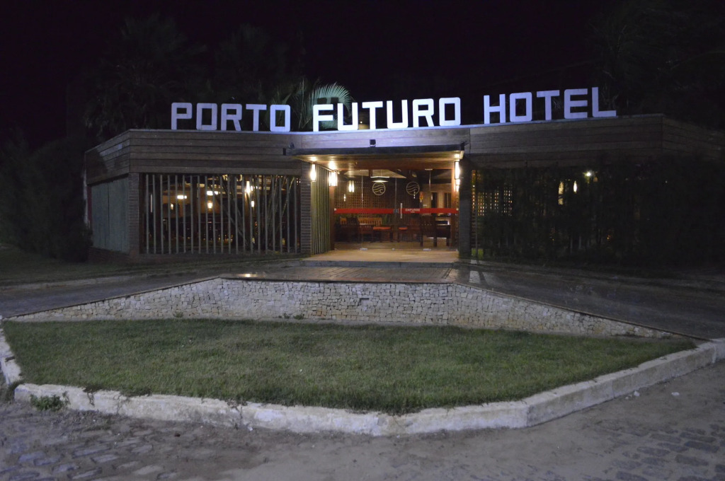 Porto Praia Hotel