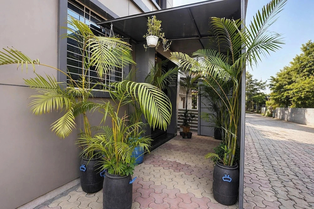 Fabhotel Nilsa