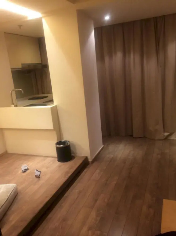 Lizi Hotel
