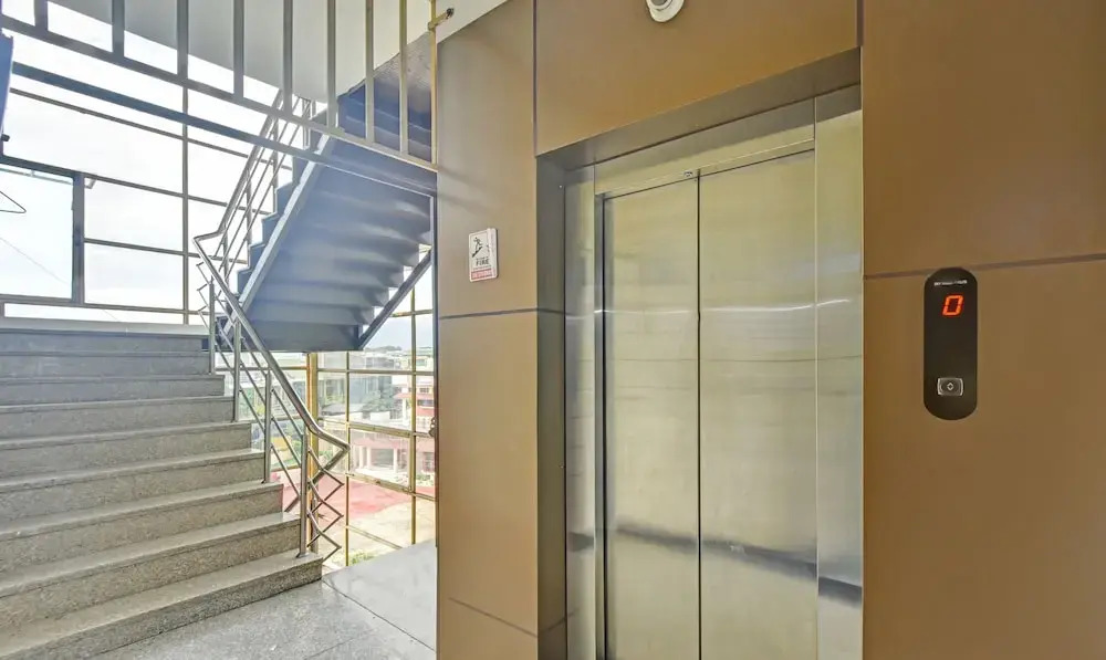 FabHotel Krishna Heights