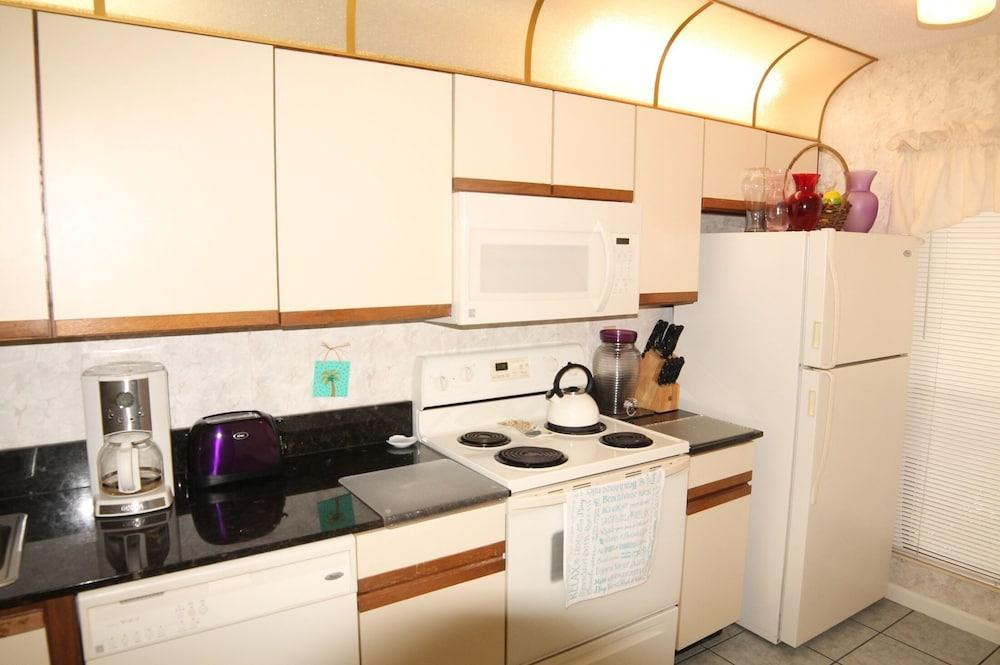 Sea Place 12224 Condo