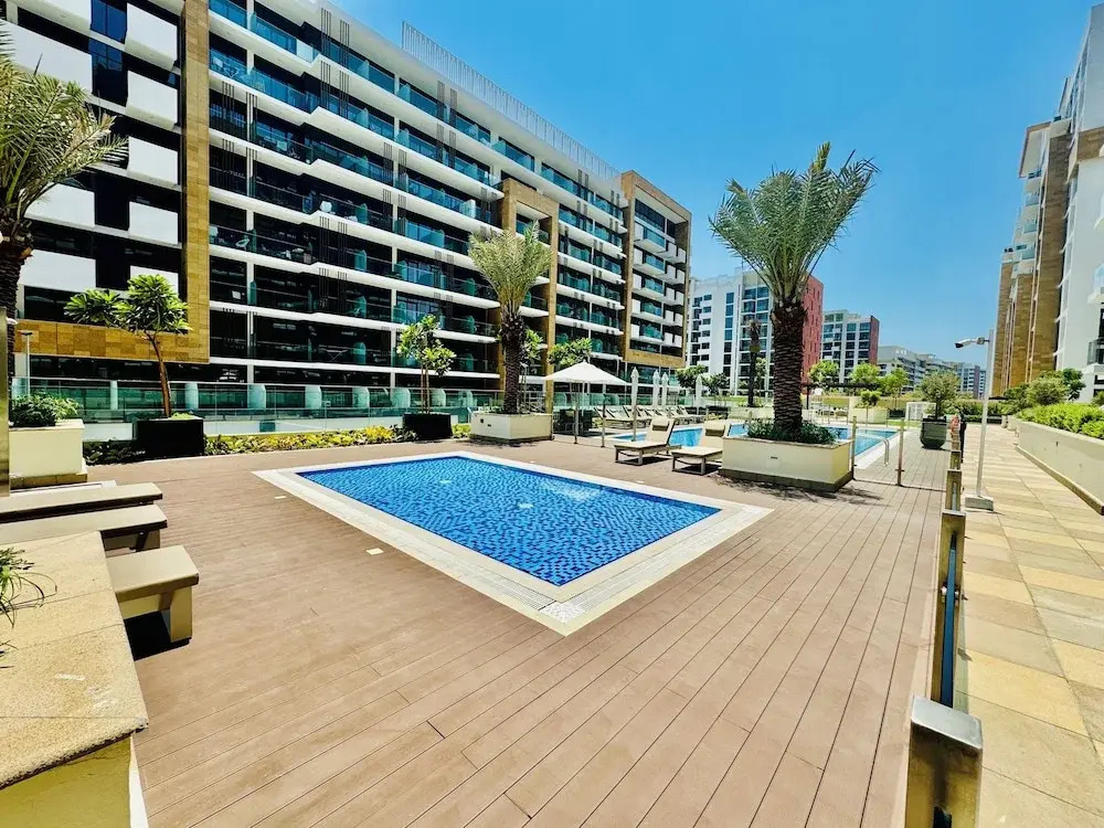Venduras - Chic Studio in Azizi Riviera