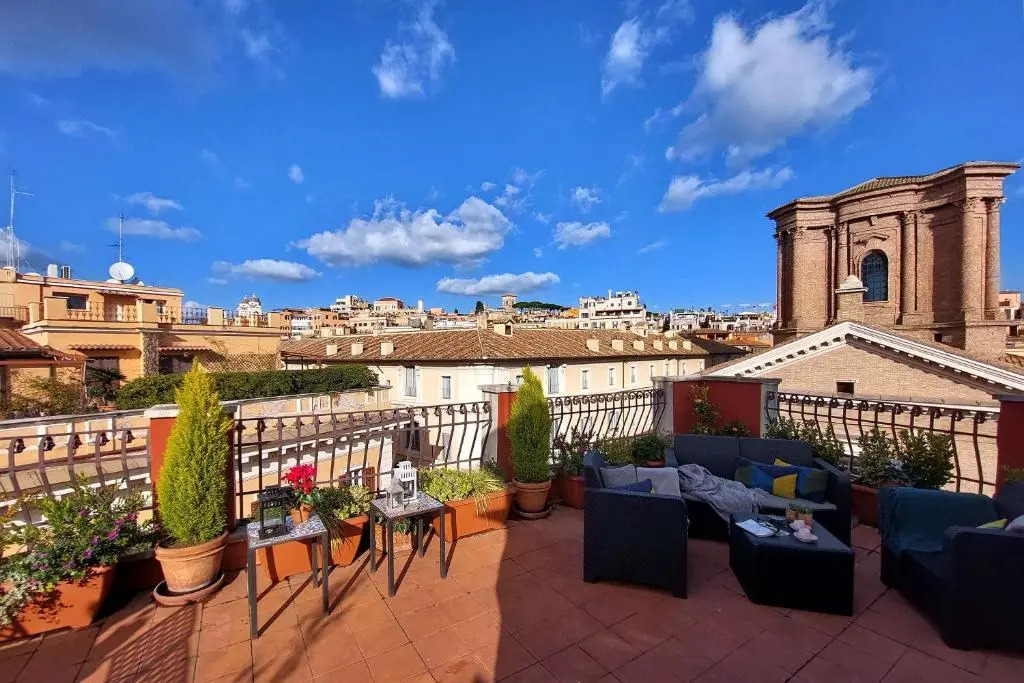 TREVI luxury with terrace