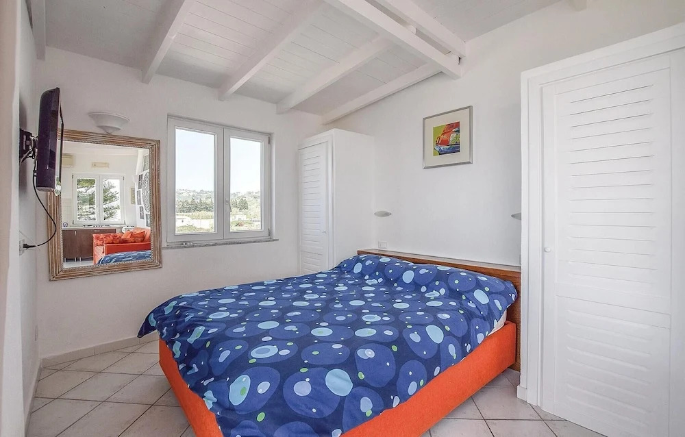Awesome Home in Sant'angelo With Wifi