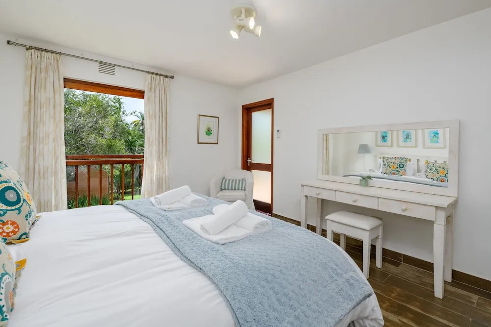 San Lameer Villa Rentals 10307