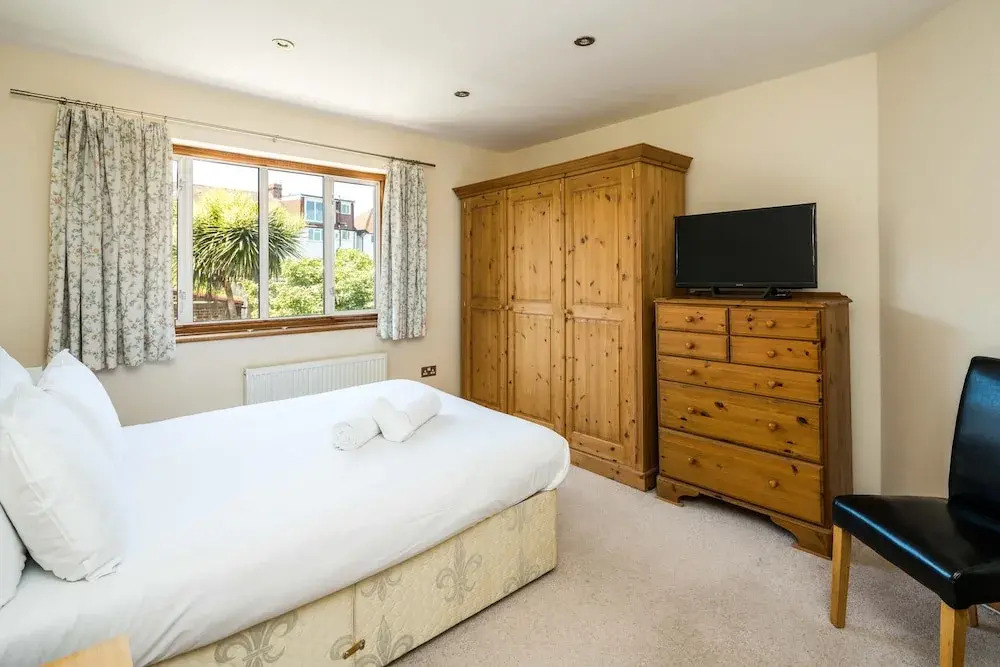 Elegant 2Bd House With Garden And Decked Patio