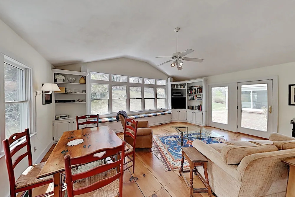 Timeless Cape Near Cold Storage Beach 4 Bedroom Home