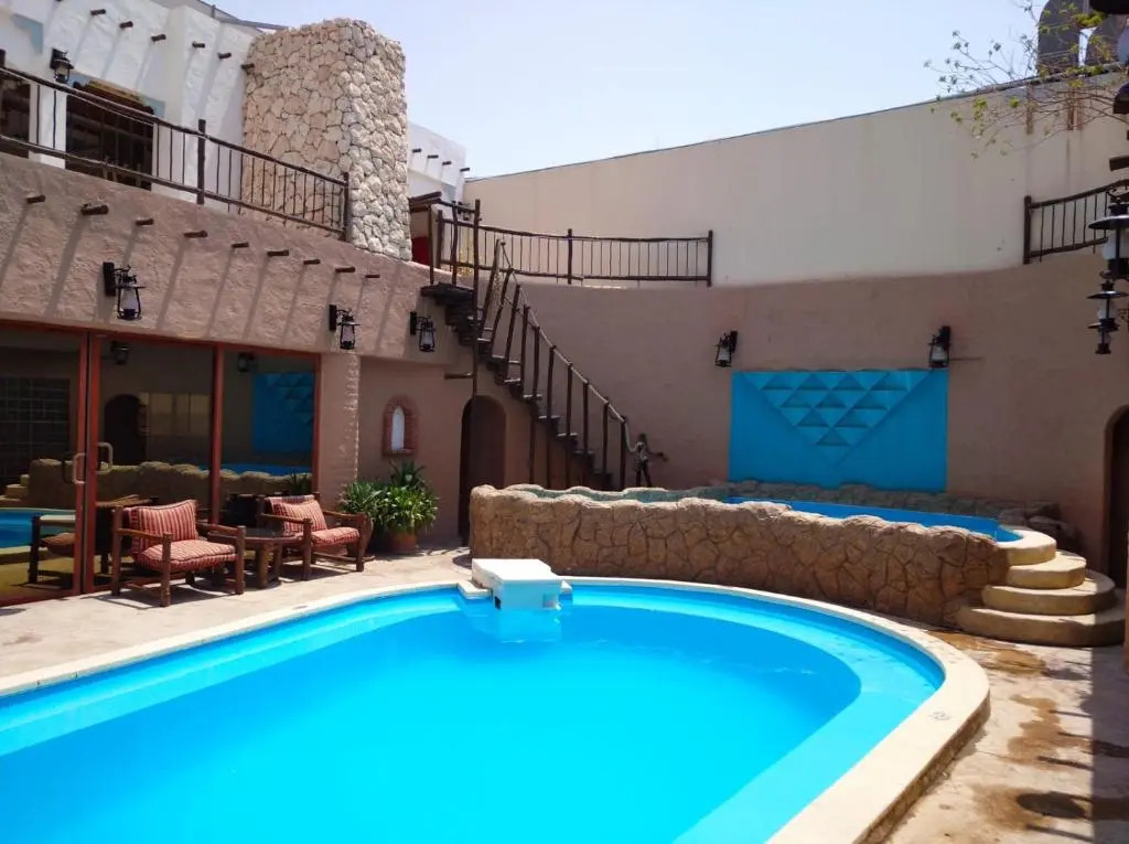 Al Liwan Suites