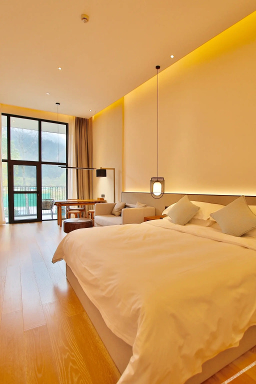 Yinju Jingde Art Hotel