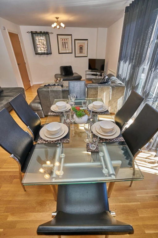 Lochrin Apartments by Edinburgh City Apartments