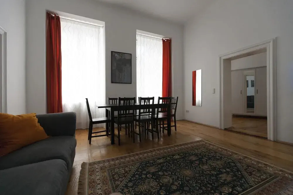 Heart of Vienna Home
