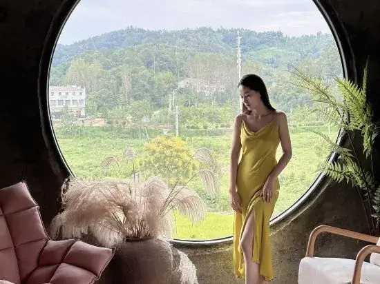 Sansheng Youxing Swimming Pool Vacation Apartment (Yinxing Valley)