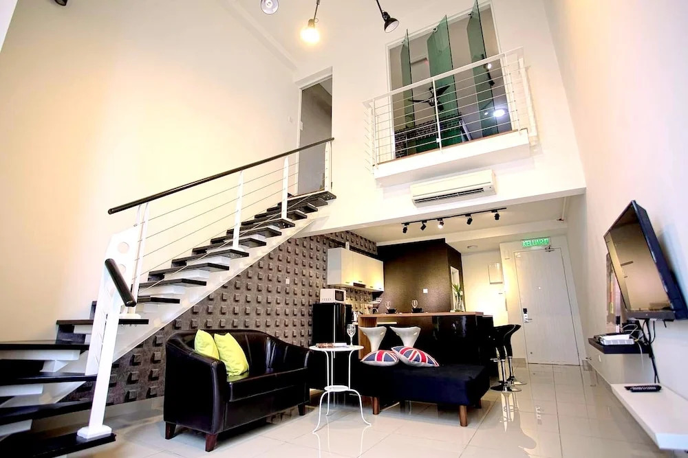 KL101 Service Suite at The Scott Garden