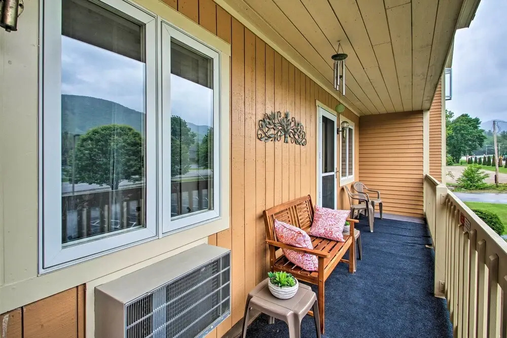 Hike, Ski, Explore: Lincoln Condo w/ Pool Access
