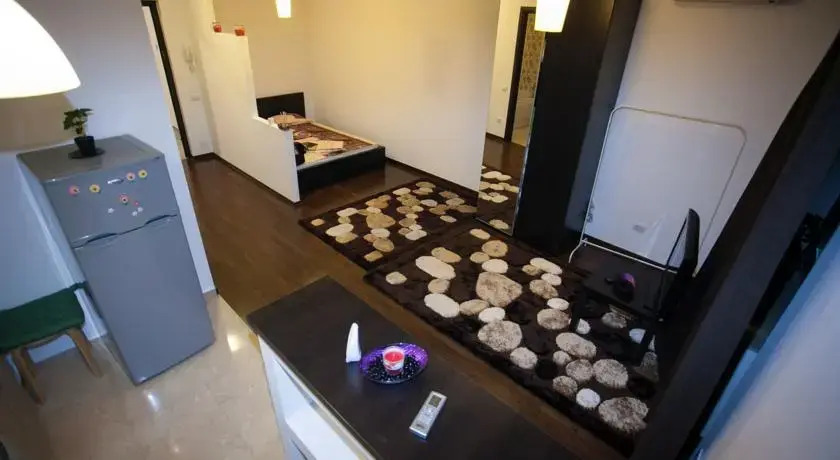 Exclusive Cosmopolitan Studio