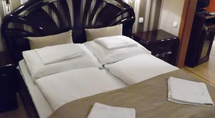 Hotel Continent