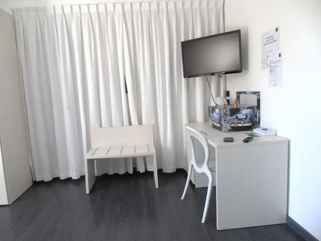 Areté Luxury Room