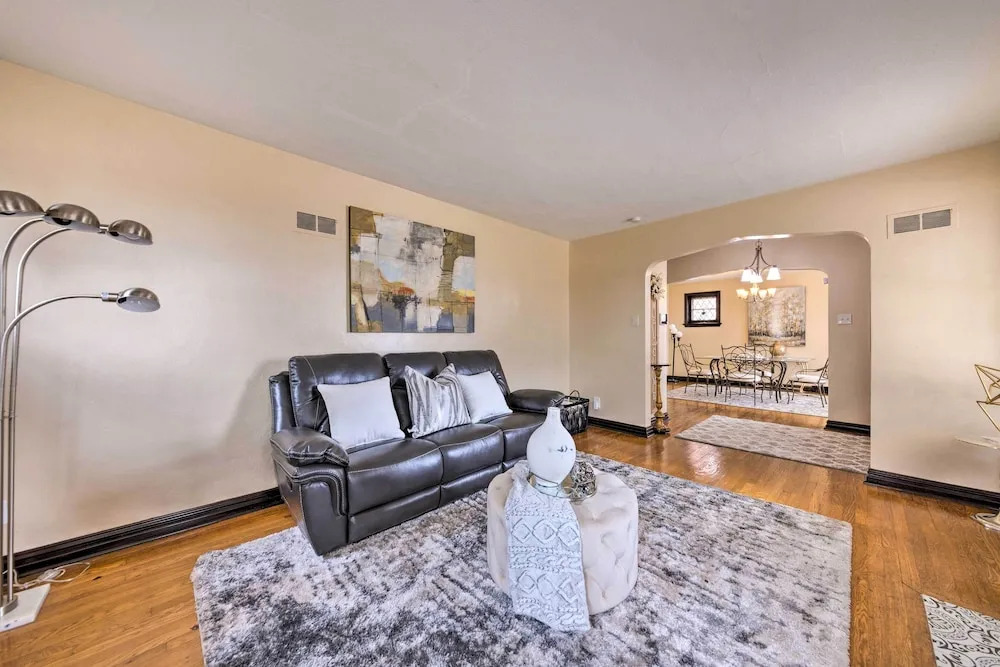 St Louis Vacation Rental 4 Mi to Airport!