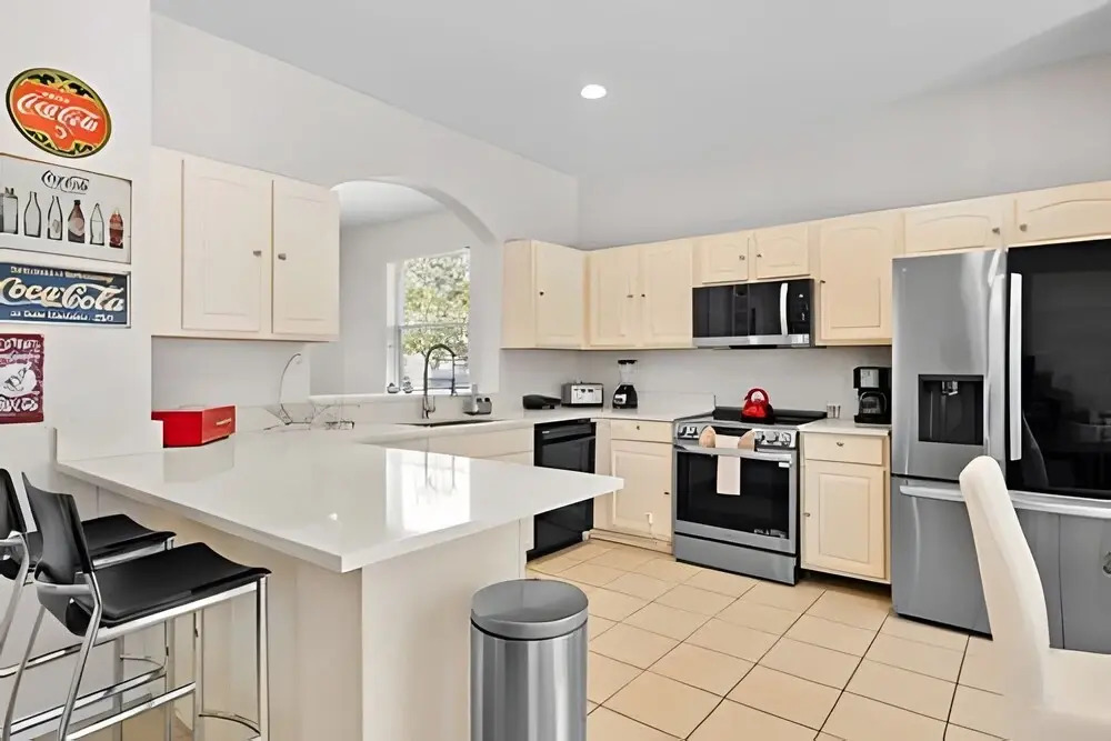Windsor Hills 5BR 5min to Disney + Pool