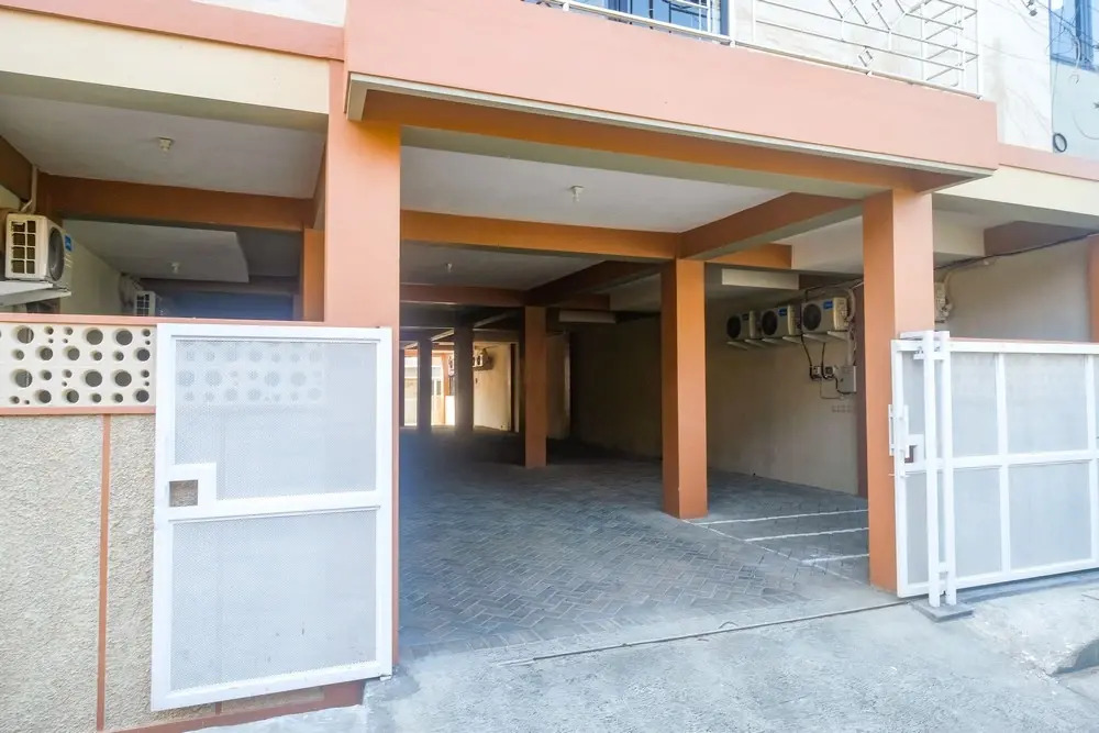 RedDoorz near Malang Creative Center
