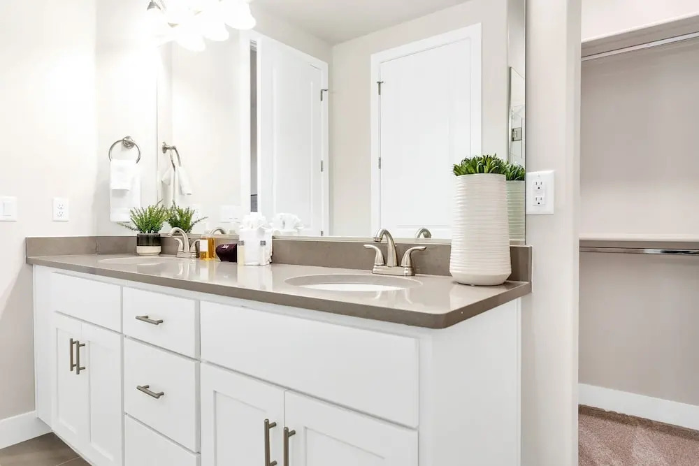 Family Fun Getaway #2339 4 Bedroom Townhouse by Redawning