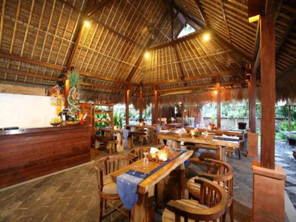 TS Hut Lembongan