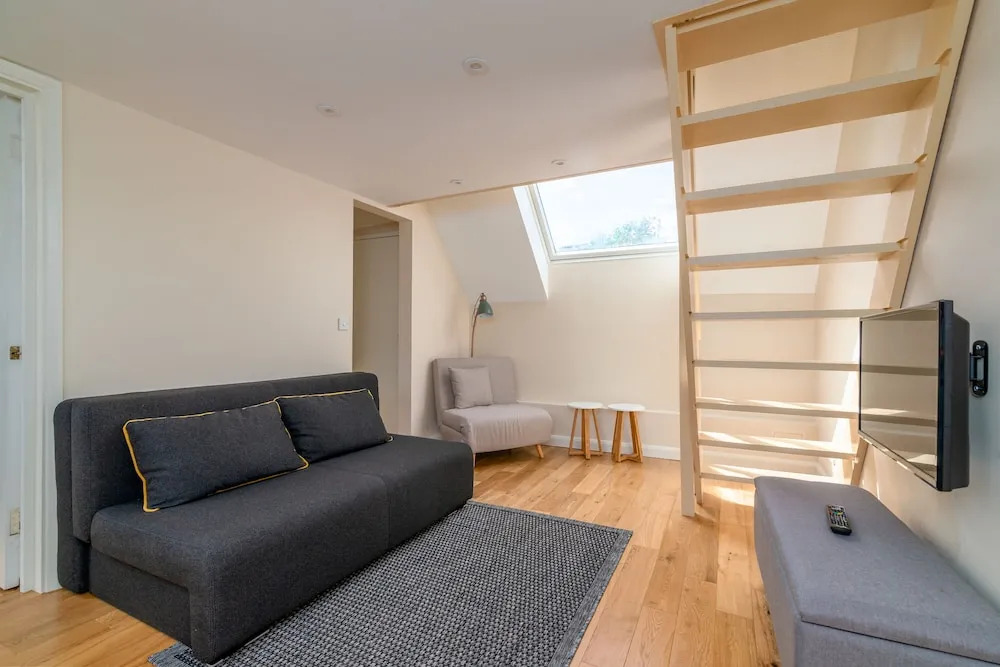 Beautiful 1 Br Home Near River Thames Fits 4