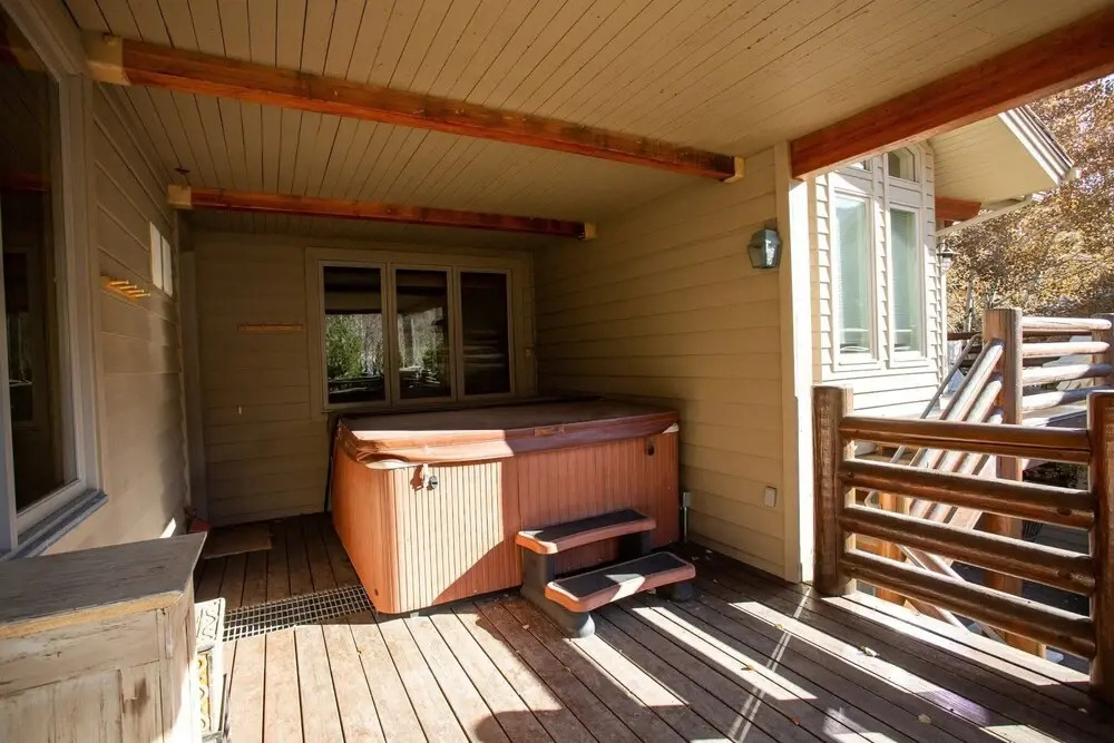 Trail's End Lodge 4 Bedroom Condo #17 with Spa by Deer Valley Resort
