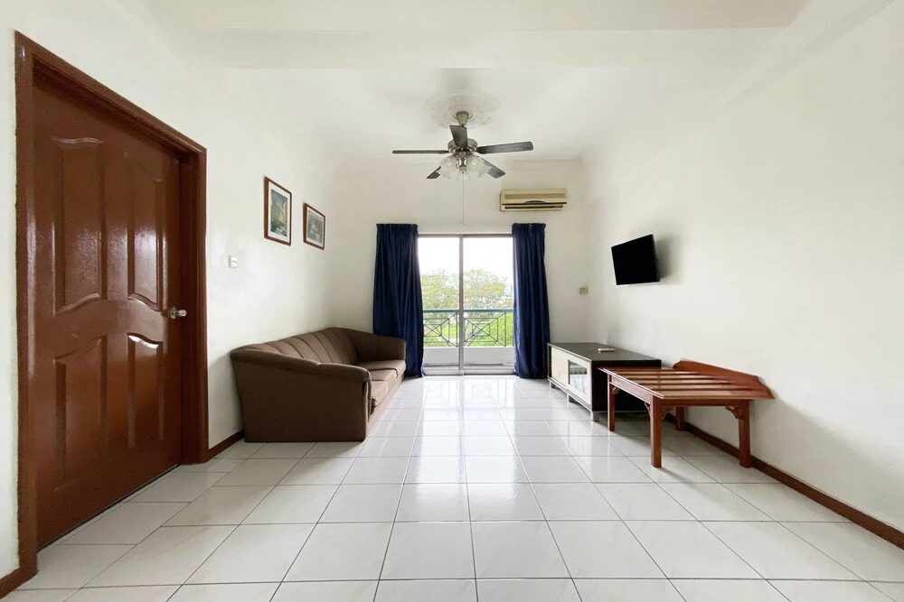 Api Api Guesthouse 533 by Oyo Rooms
