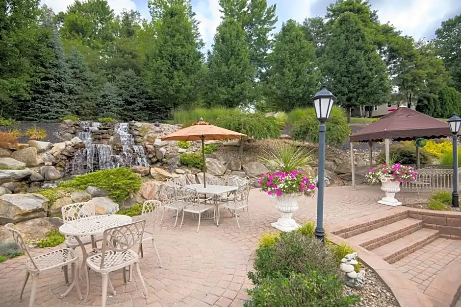 Holiday Inn Express Hotel & Suites Sharon-Hermitage