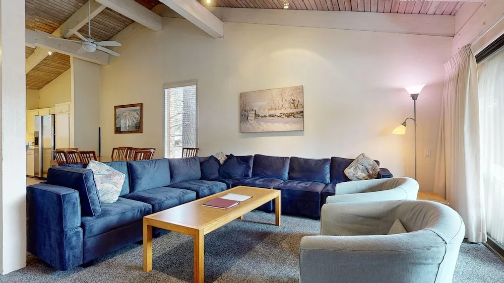 Mammoth West #116 4 Bedrooms 3 Bathrooms Condo