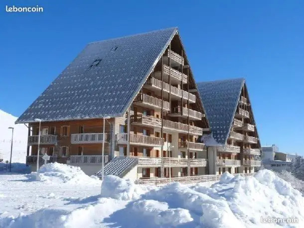 superbesse Appartement 4-6 pers. 2 ch. Dans résidence 3 étoile avec piscine