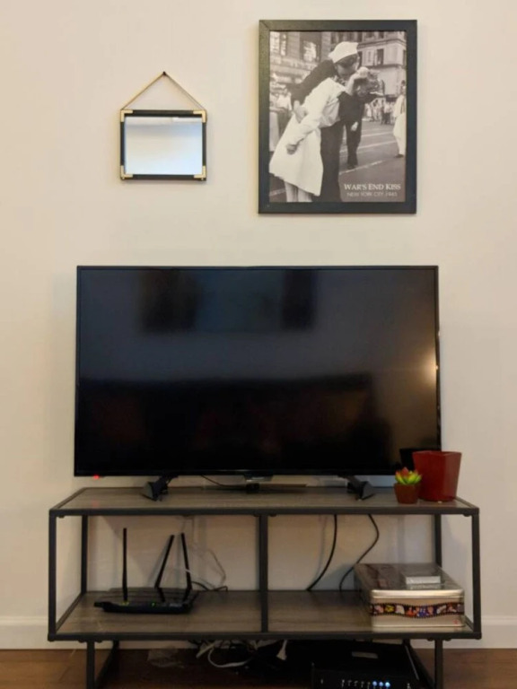 Downtown Indy 2 BR Apt Near Mass Ave by Frontdesk