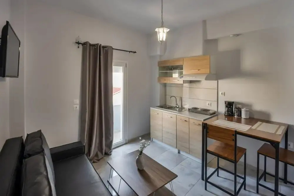 Sun City Apartments by Estia